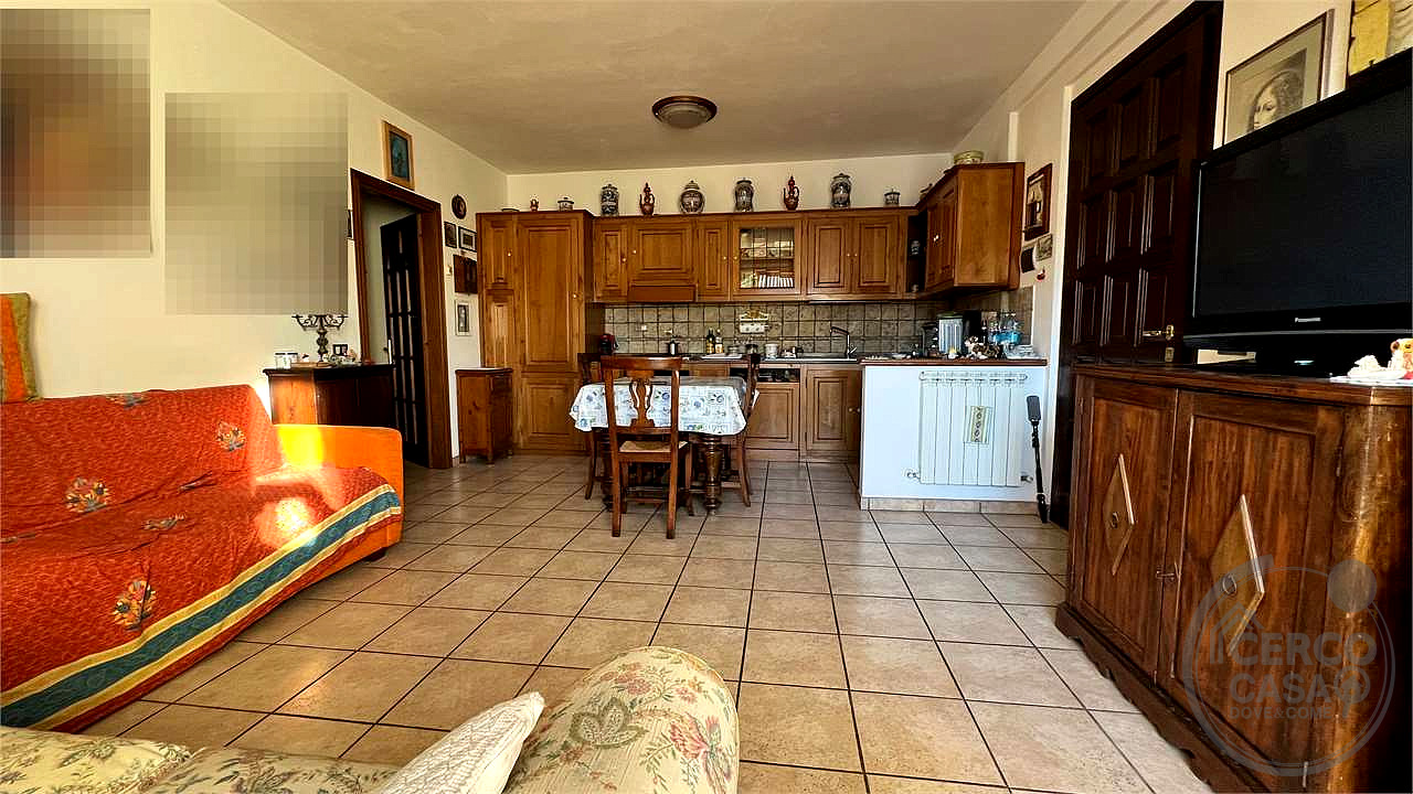 QUADRILOCALE CON AMPIO TERRAZZO IN QUADRIFAMILIARE