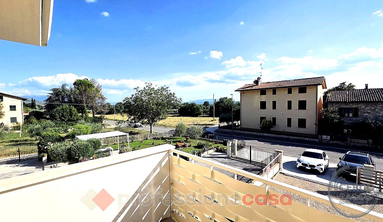 TRILOCALE VENDITA ASSISI · foto 6