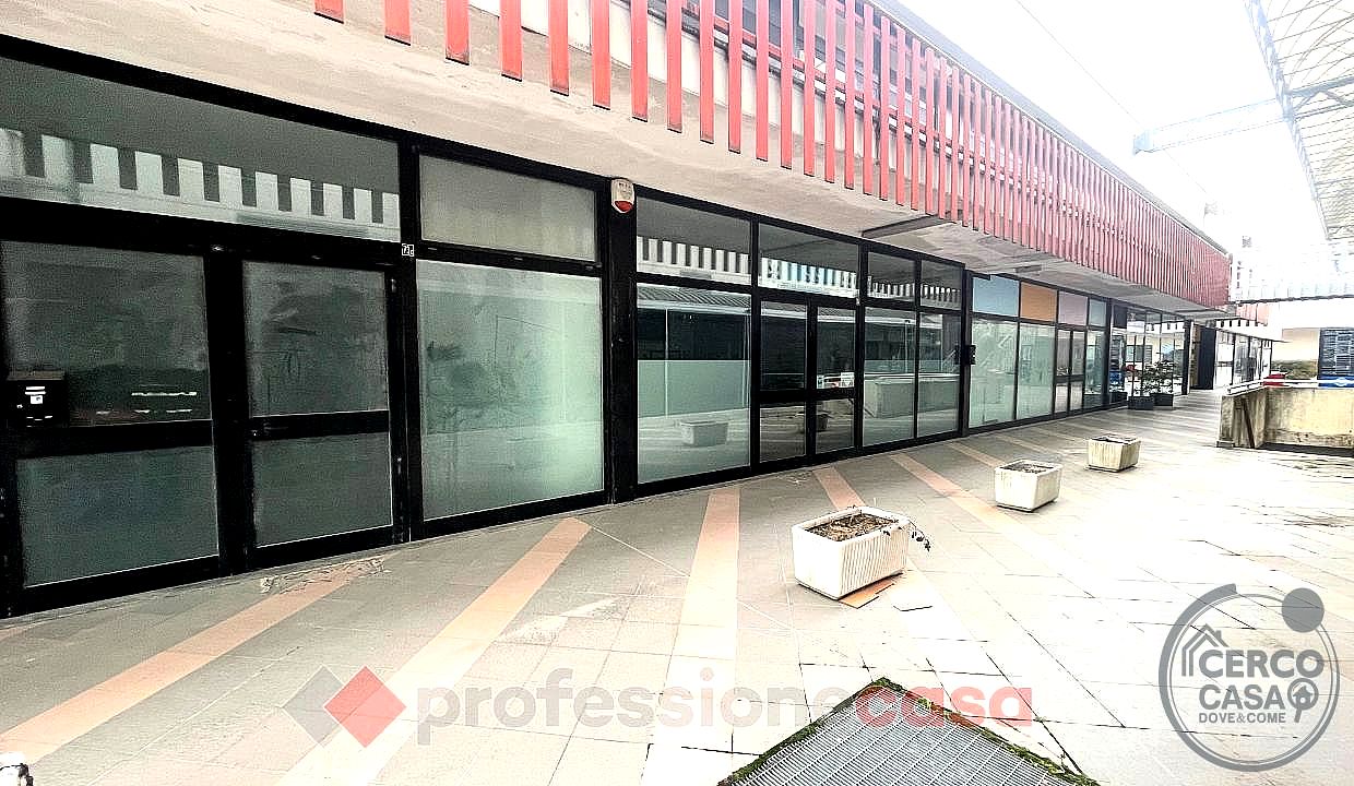 NEGOZIO VENDITA PERUGIA · foto 1
