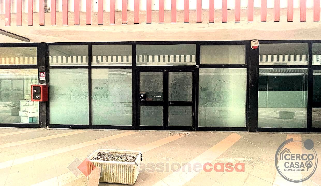 NEGOZIO VENDITA PERUGIA · foto 15