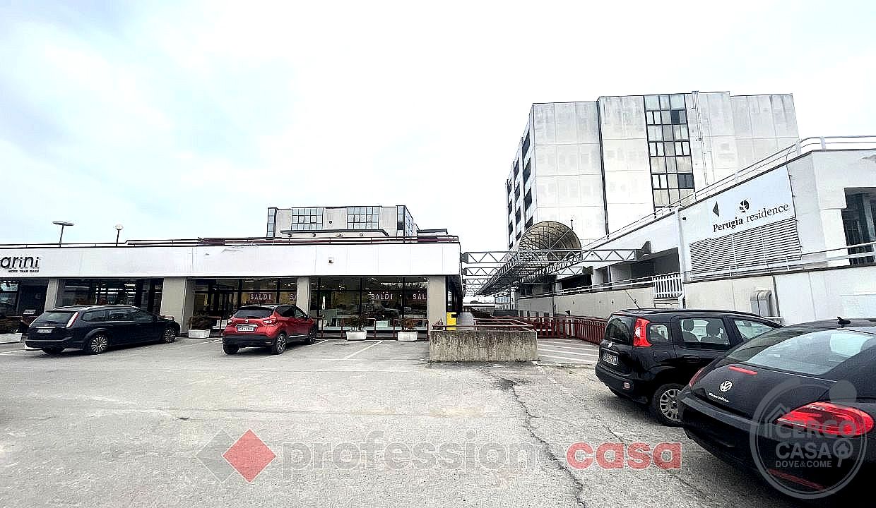 NEGOZIO VENDITA PERUGIA · foto 3
