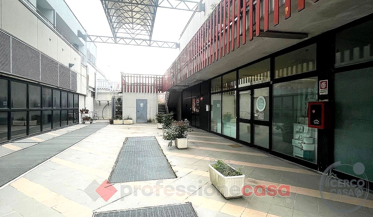 NEGOZIO VENDITA PERUGIA · foto 5