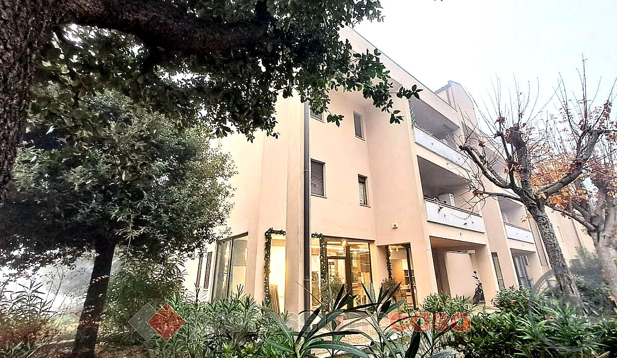 NEGOZIO VENDITA PERUGIA · foto 1
