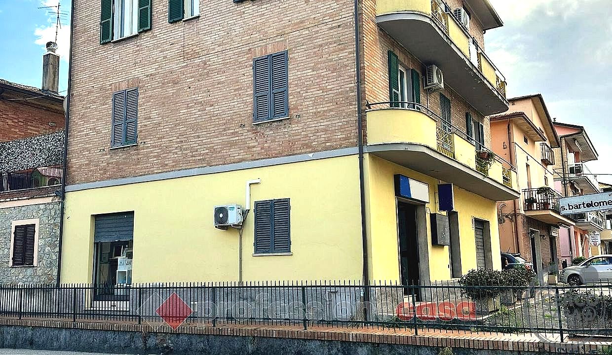 NEGOZIO VENDITA PERUGIA · foto 11