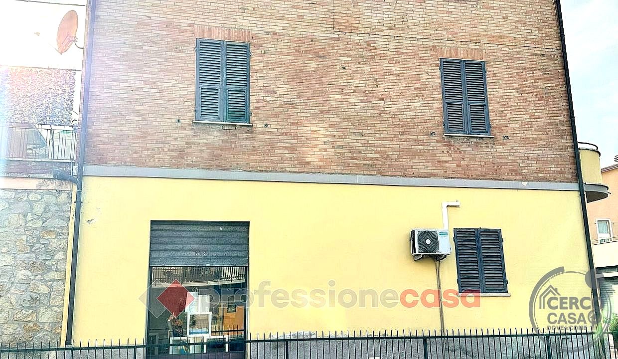 NEGOZIO VENDITA PERUGIA · foto 12