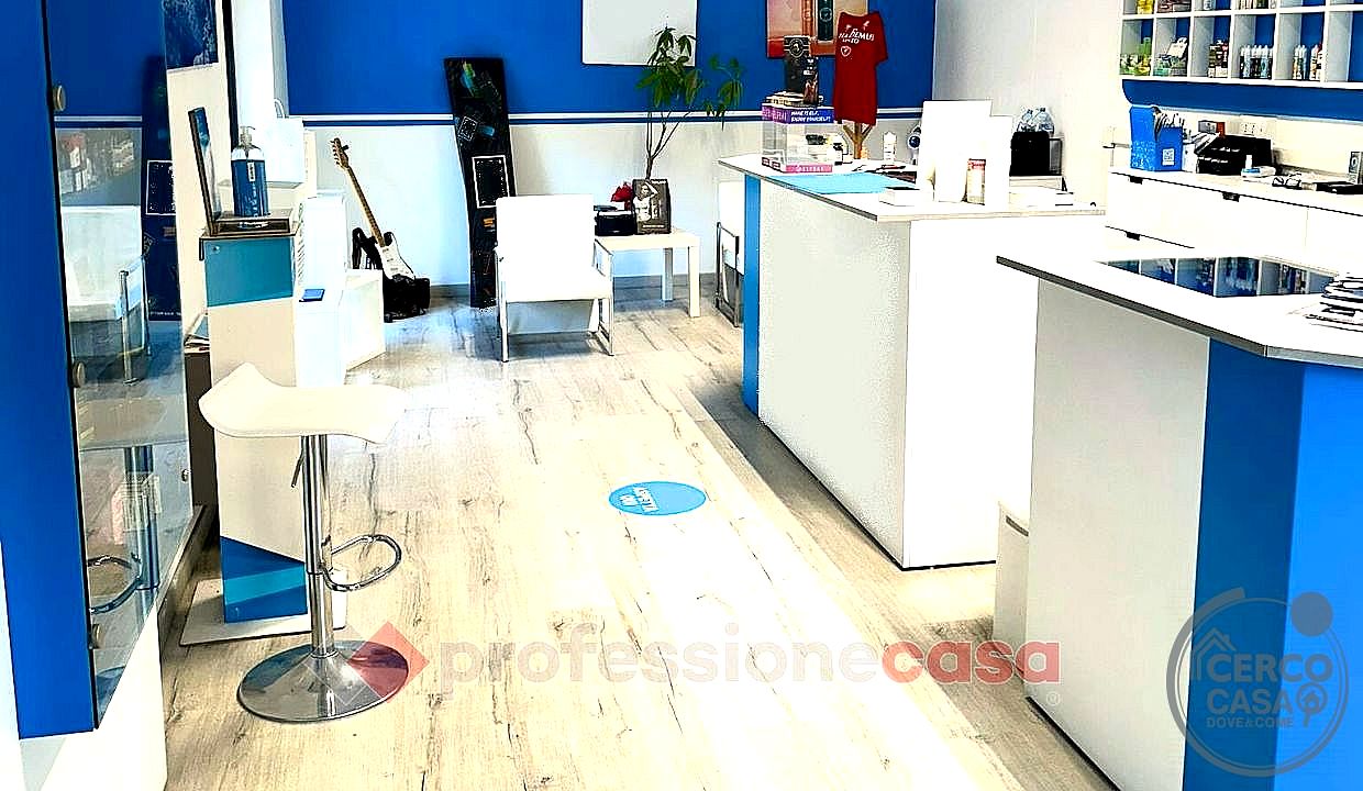 NEGOZIO VENDITA PERUGIA · foto 18