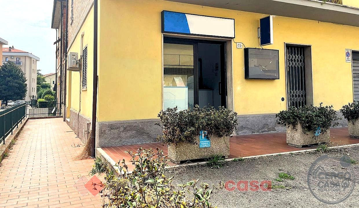 NEGOZIO VENDITA PERUGIA · foto 20