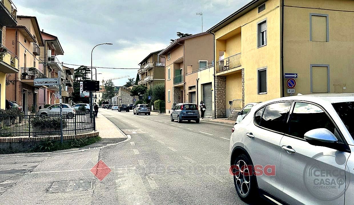 NEGOZIO VENDITA PERUGIA · foto 6