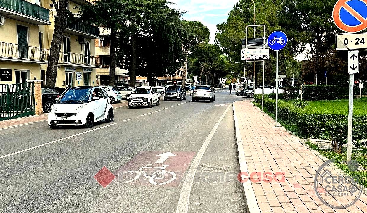 NEGOZIO VENDITA PERUGIA · foto 8