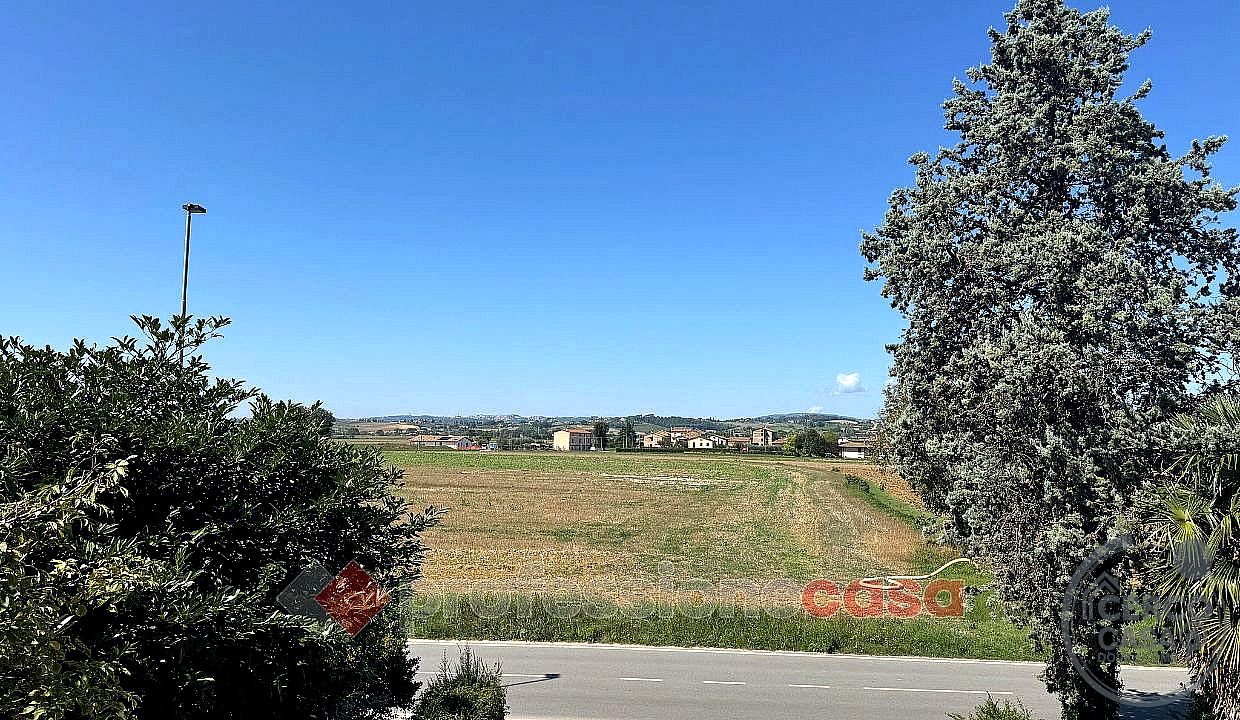 QUADRILOCALE VENDITA ASSISI · foto 11