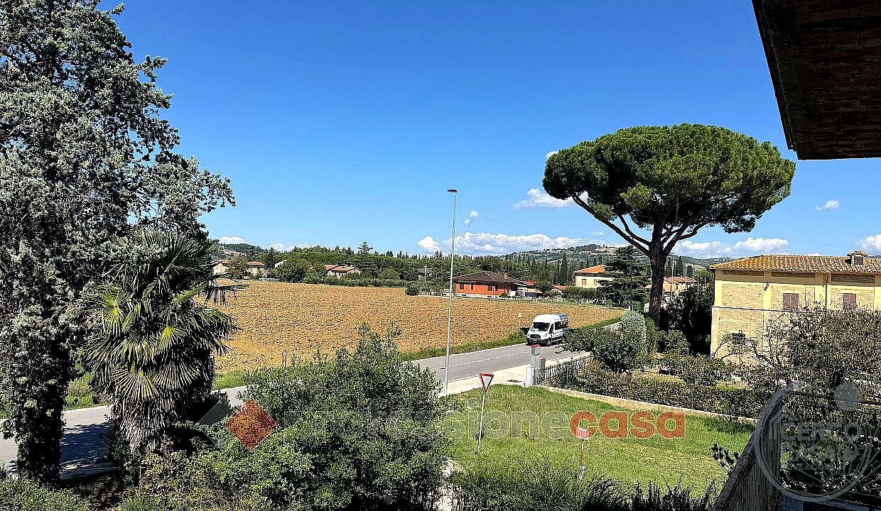 QUADRILOCALE VENDITA ASSISI · foto 12