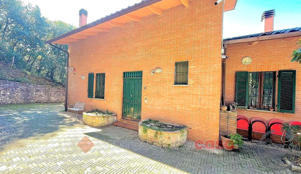 VILLA BIFAMILIARE VENDITA PERUGIA · foto 8