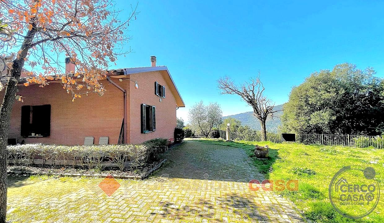 VILLA BIFAMILIARE VENDITA PERUGIA · foto 9