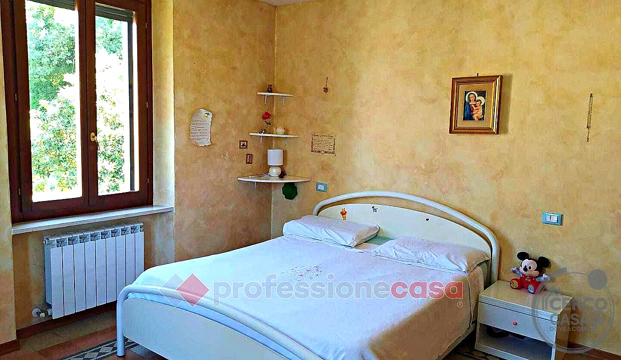BIFAMILIARE VENDITA PERUGIA COLLE UMBERTO · foto 9
