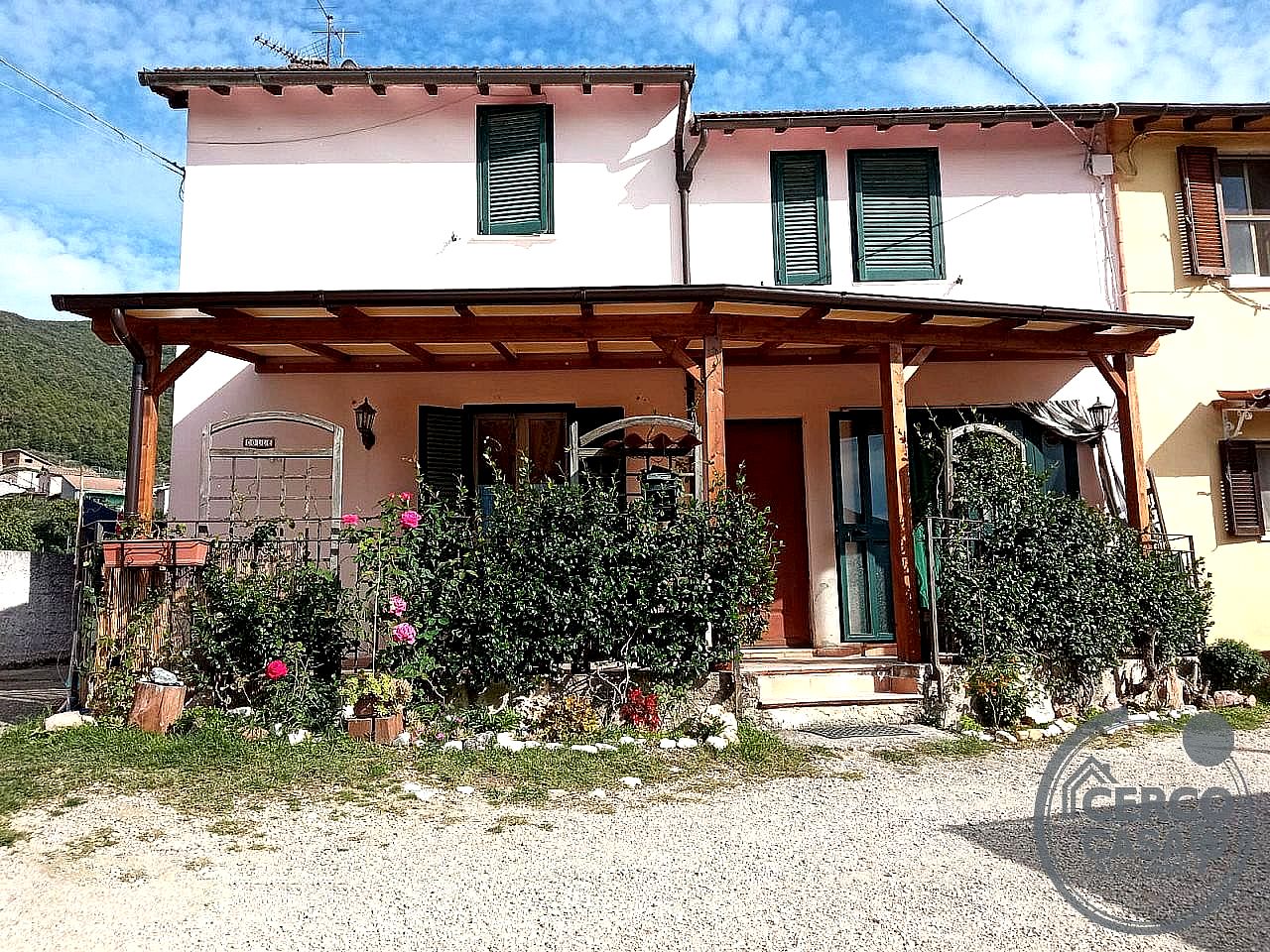 PORZIONE DI CASA VENDITA STRONCONE