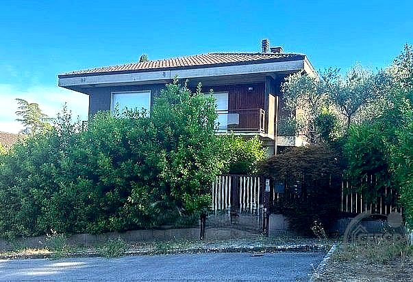 VILLA PORZIONE VENDITA PERUGIA MONTEBELLO · foto 9