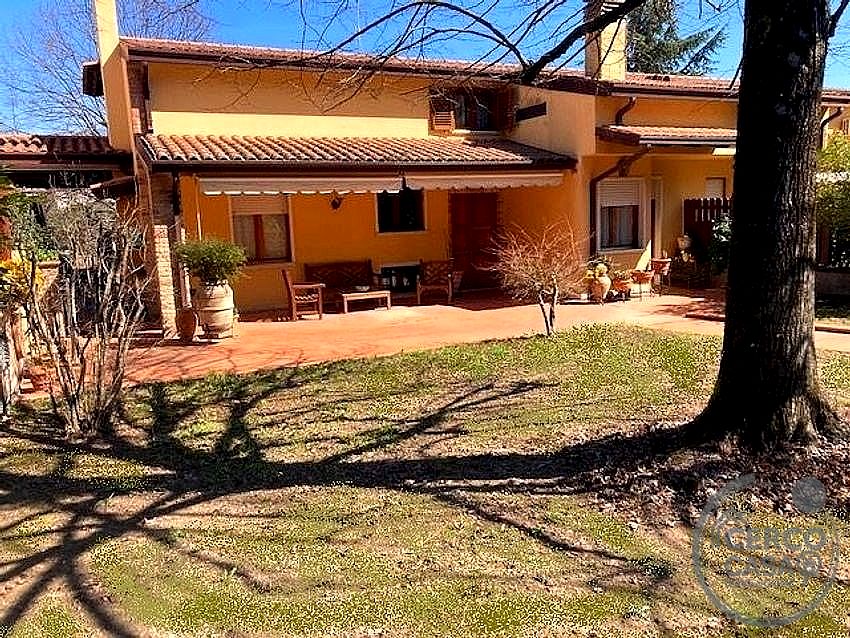 VILLA PORZIONE VENDITA PERUGIA LACUGNANO · foto 2
