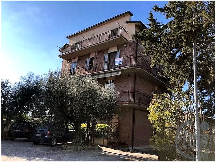 QUADRILOCALE VENDITA PERUGIA MADONNA ALTA · foto 2