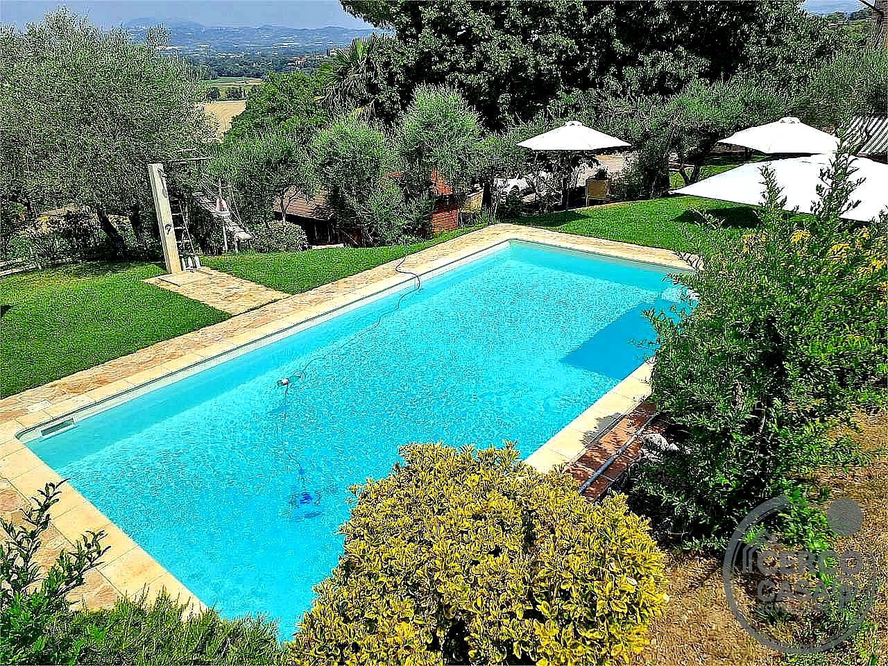 VILLA BIFAMILIARE VENDITA TORGIANO