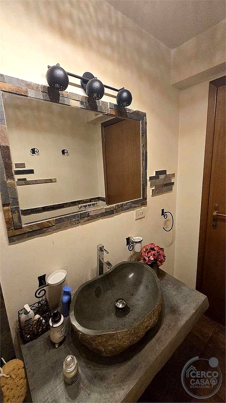 VILLA A SCHIERA VENDITA PERUGIA LACUGNANO · foto 19