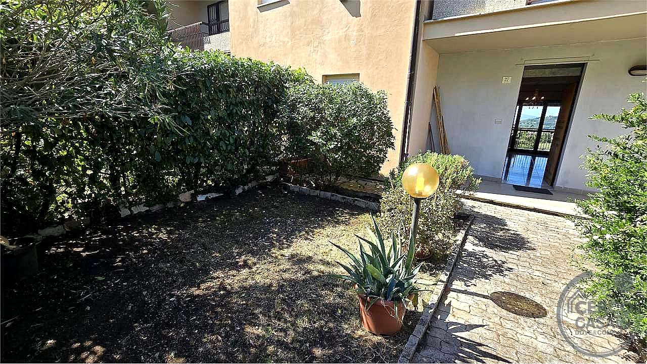 VILLA A SCHIERA VENDITA PERUGIA LACUGNANO · foto 30