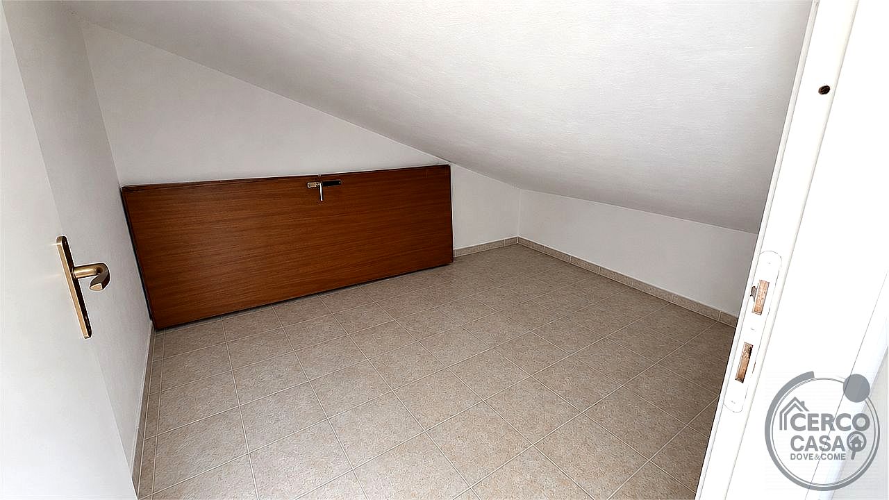 VILLA A SCHIERA VENDITA PERUGIA LACUGNANO · foto 39