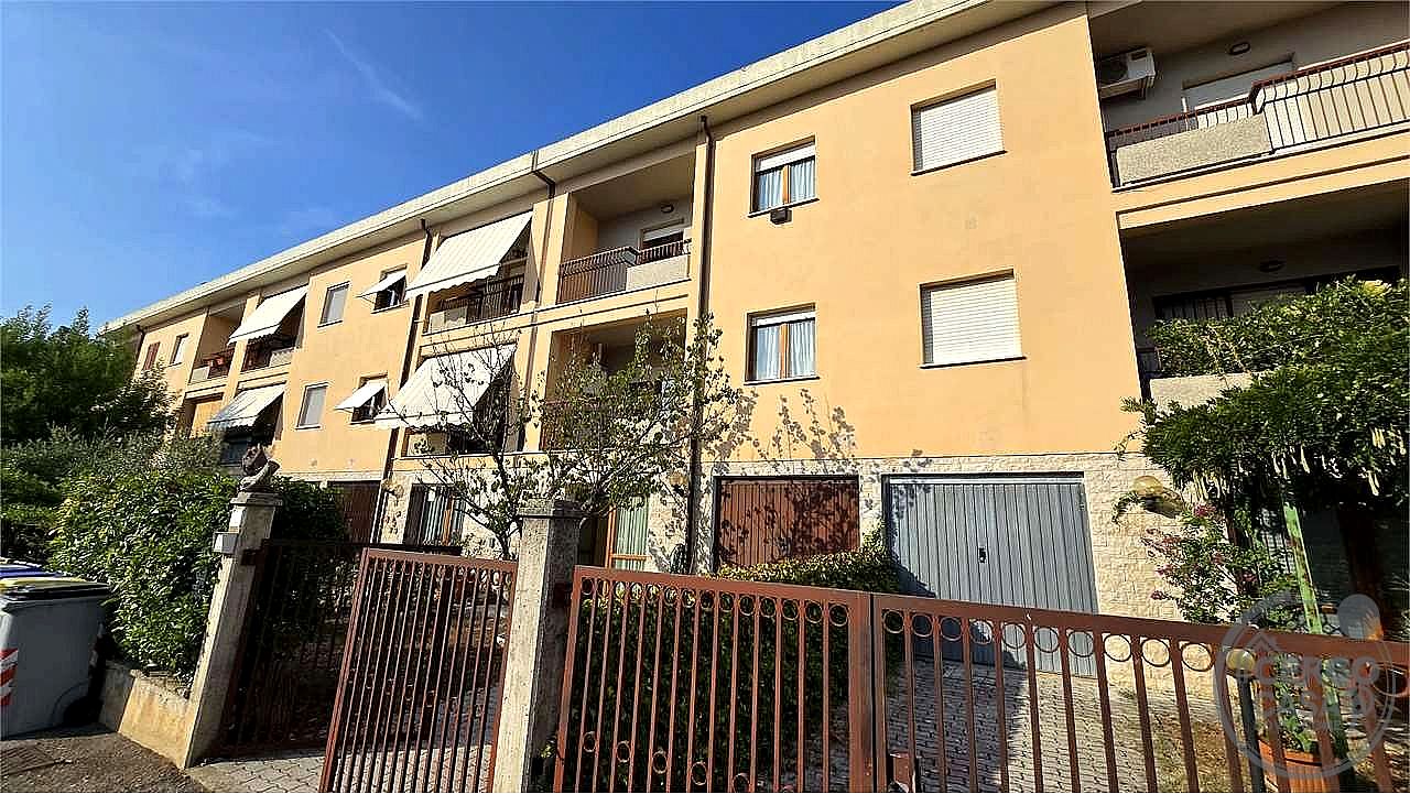 VILLA A SCHIERA VENDITA PERUGIA LACUGNANO · foto 7