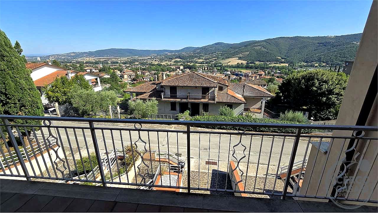 VILLA A SCHIERA VENDITA PANICALE TAVERNELLE · foto 31