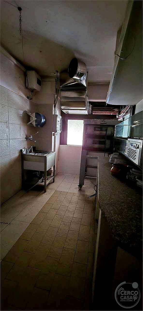 NEGOZIO VENDITA PERUGIA · foto 4