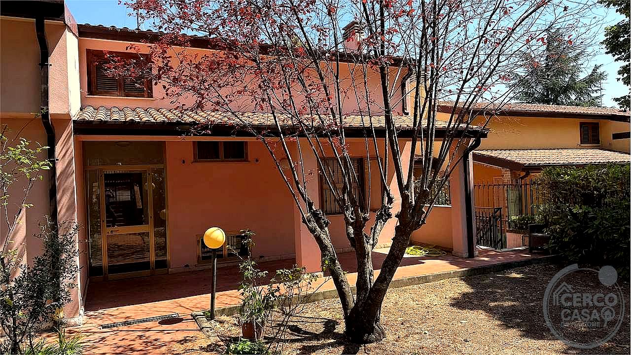 VILLA VENDITA PERUGIA LACUGNANO · foto 19