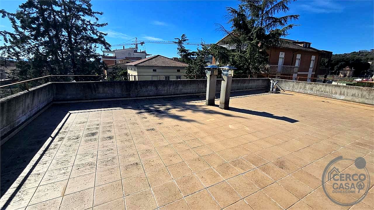 4 O PIÙ LOCALI VENDITA PERUGIA PONTE SAN GIOVANNI · foto 13