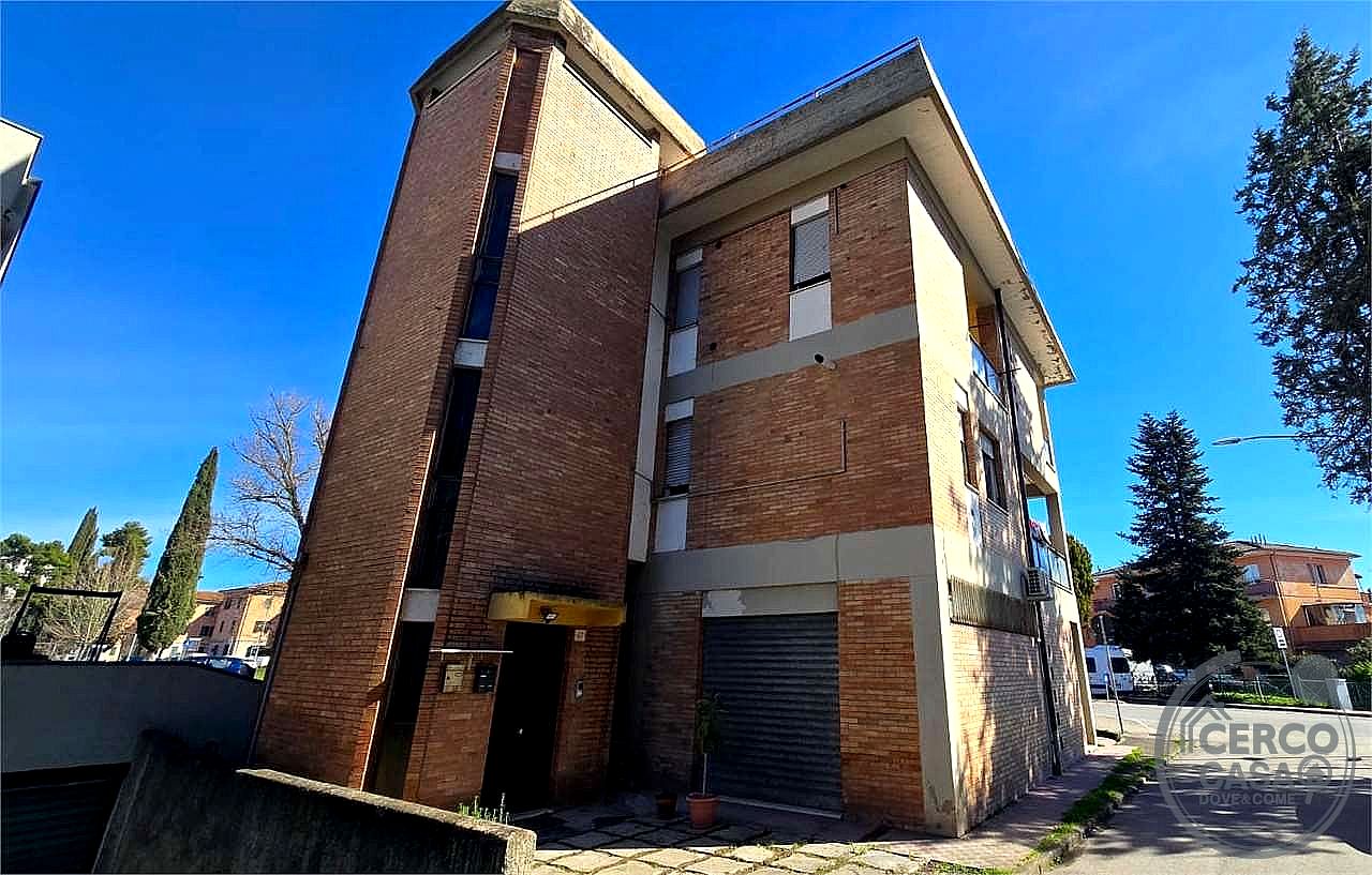 4 O PIÙ LOCALI VENDITA PERUGIA PONTE SAN GIOVANNI · foto 4