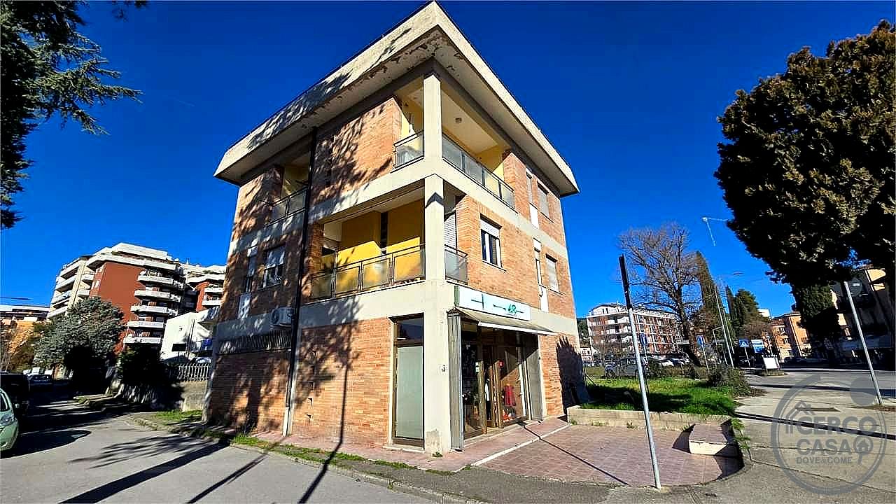4 O PIÙ LOCALI VENDITA PERUGIA PONTE SAN GIOVANNI · foto 6