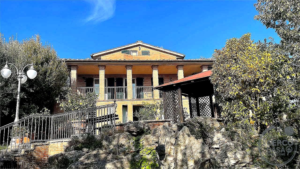 VILLA VENDITA CORCIANO