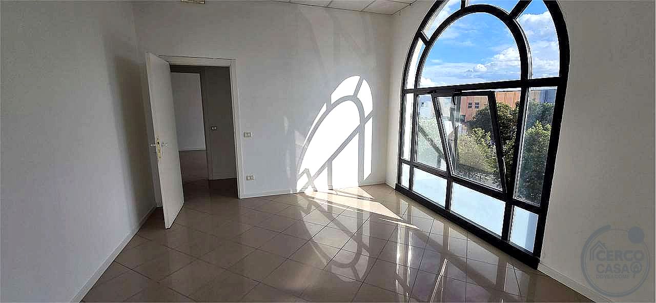UFFICIO AFFITTO CORCIANO ELLERA · foto 10