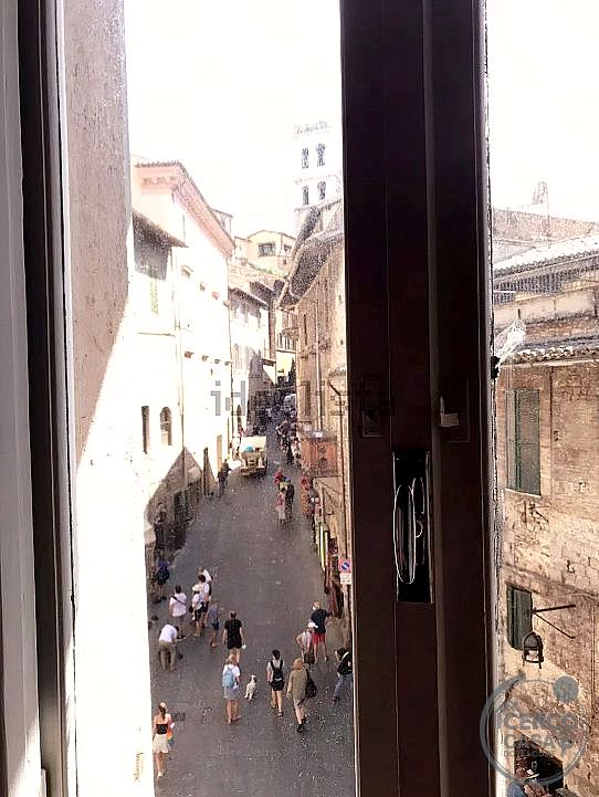 4 O PIÙ LOCALI VENDITA ASSISI · foto 14