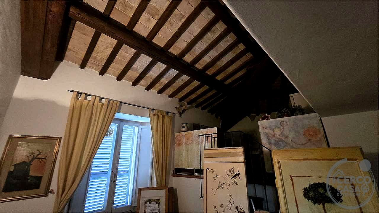 4 O PIÙ LOCALI VENDITA ASSISI · foto 29