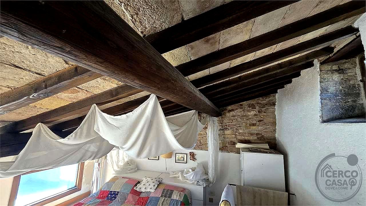 4 O PIÙ LOCALI VENDITA ASSISI · foto 35