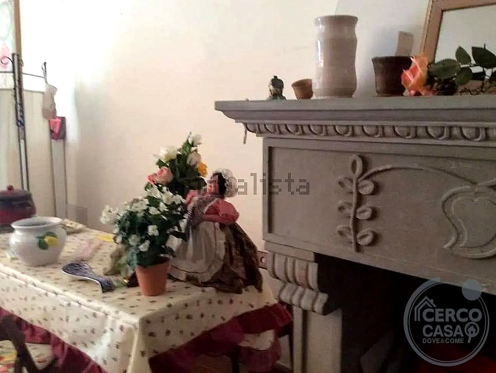 4 O PIÙ LOCALI VENDITA ASSISI · foto 8