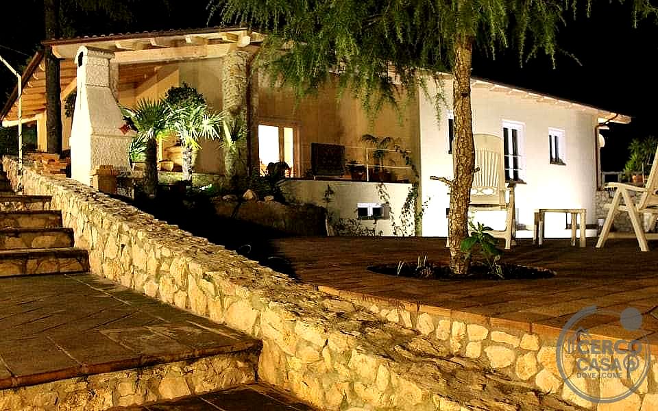 VILLA VENDITA PERUGIA TRINITA · foto 1