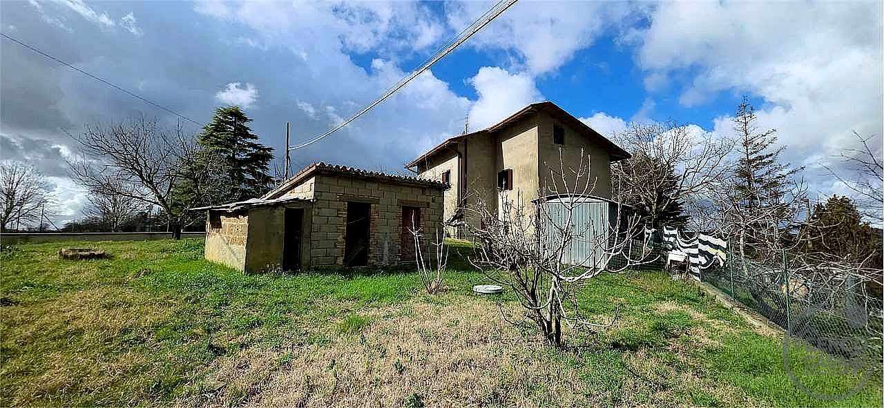 VILLA VENDITA GUBBIO