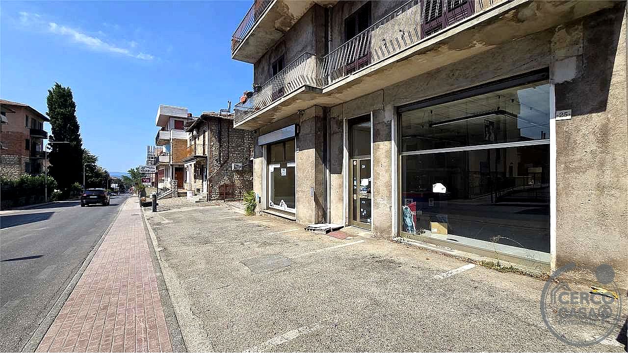 NEGOZIO VENDITA PERUGIA SAN SISTO · foto 23