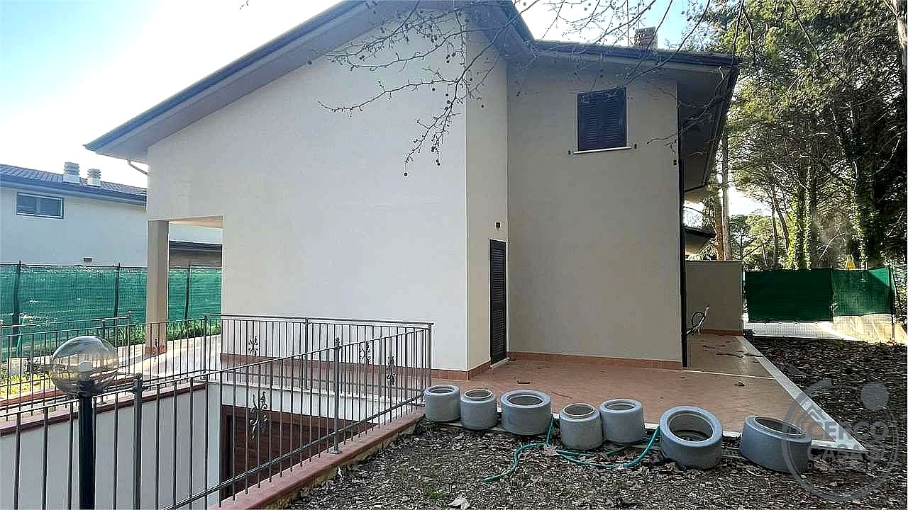 VILLA BIFAMILIARE VENDITA PERUGIA SAN VETTURINO · foto 3