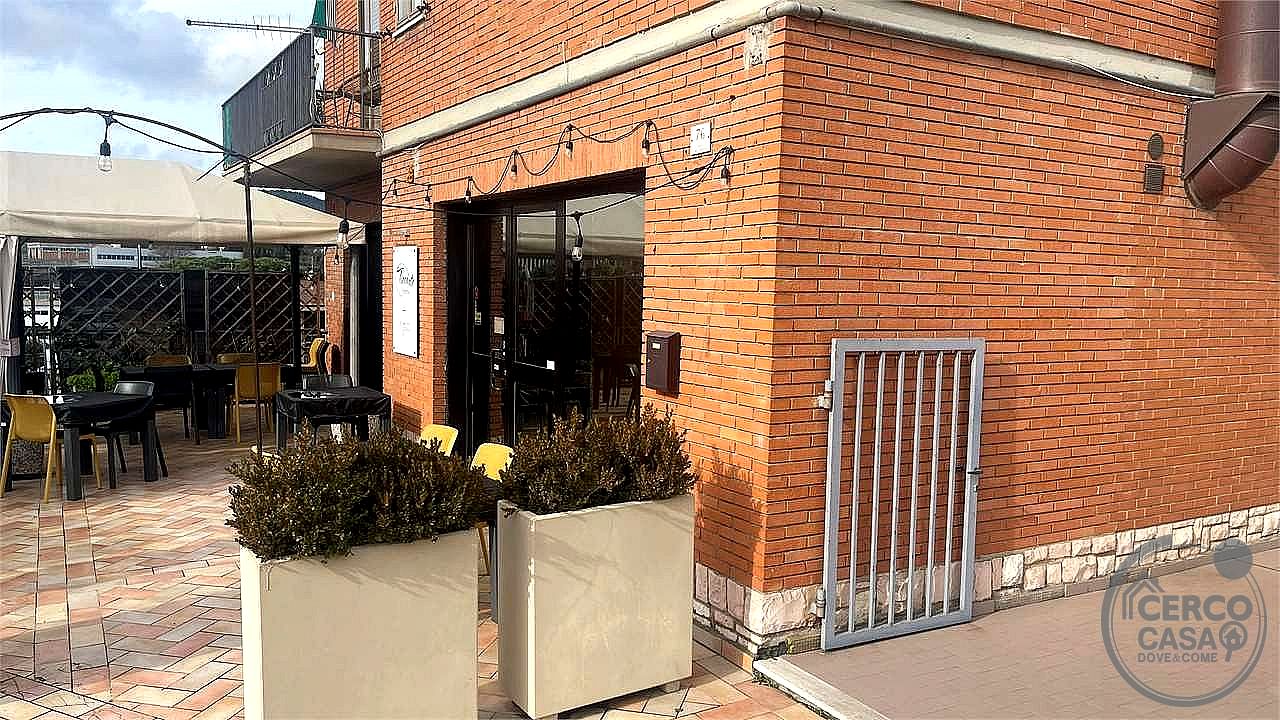 NEGOZIO VENDITA PERUGIA PREPO · foto 6