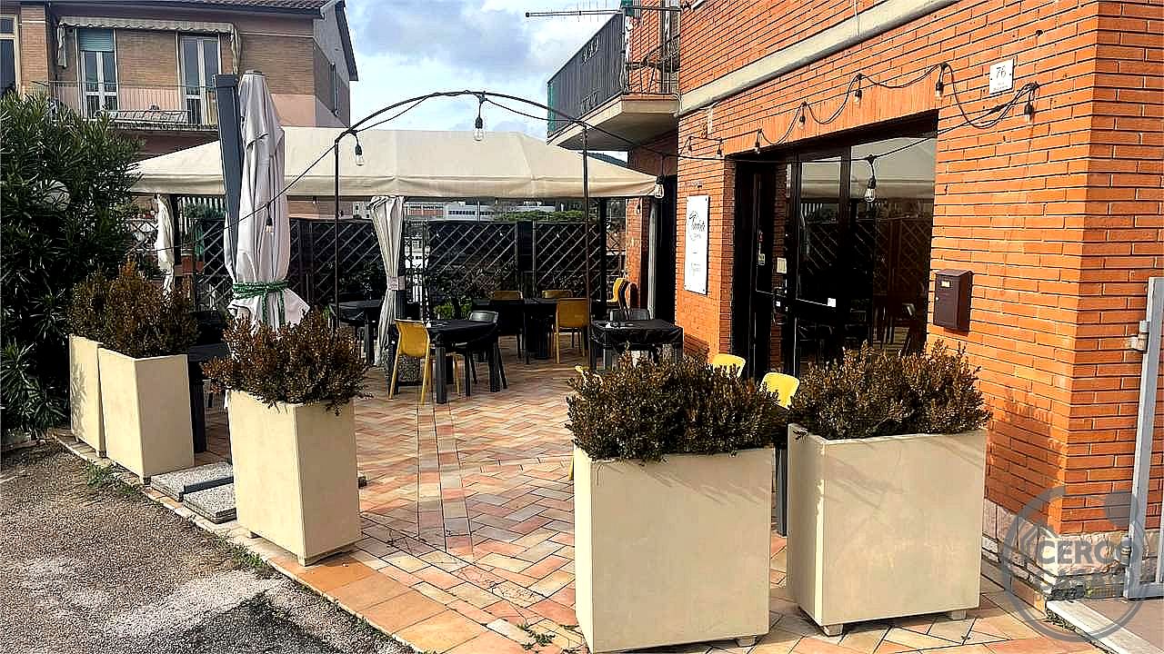 NEGOZIO VENDITA PERUGIA PREPO · foto 8