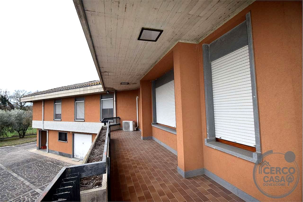 VILLA VENDITA PERUGIA · foto 3