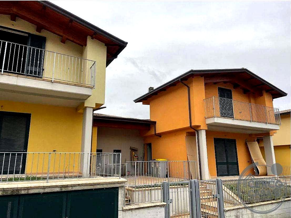 VILLA BIFAMILIARE VENDITA PERUGIA · foto 24