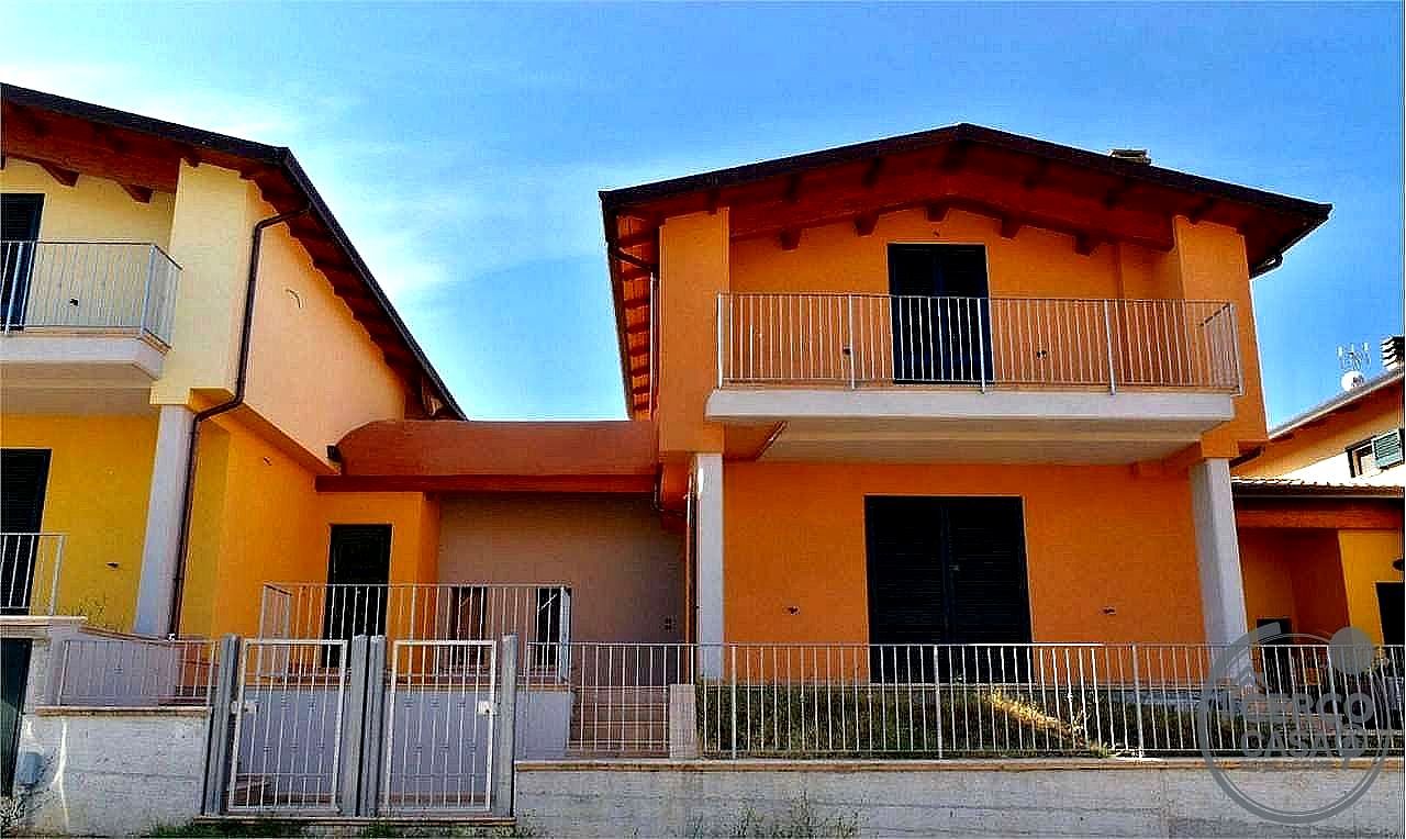 VILLA BIFAMILIARE VENDITA PERUGIA