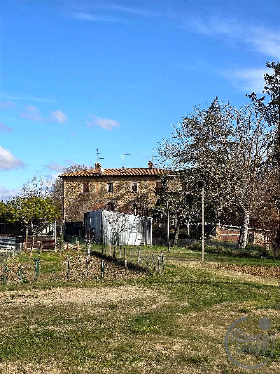 4 O PIÙ LOCALI VENDITA MAGIONE · foto 19