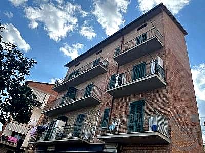 4 O PIÙ LOCALI VENDITA MAGIONE · foto 32